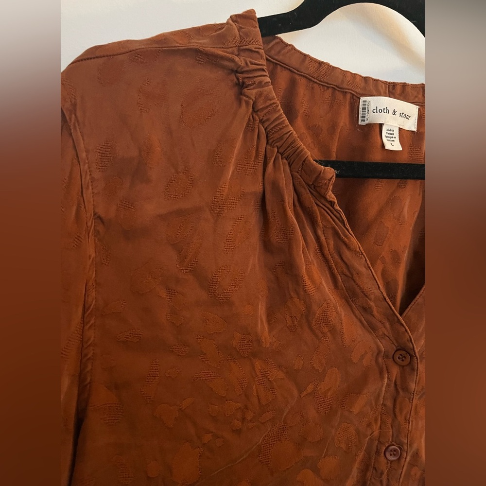 Anthropologie Cloth & Stone Orange Long Sleeve Elastic Neck Buttondown Top - Picture 5 of 10